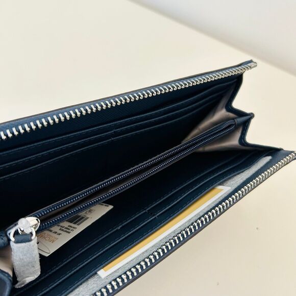 Michael Kors Jet Set Travel Large Logo Quarter-Zip Wallet Navy - Picture 3 of 4